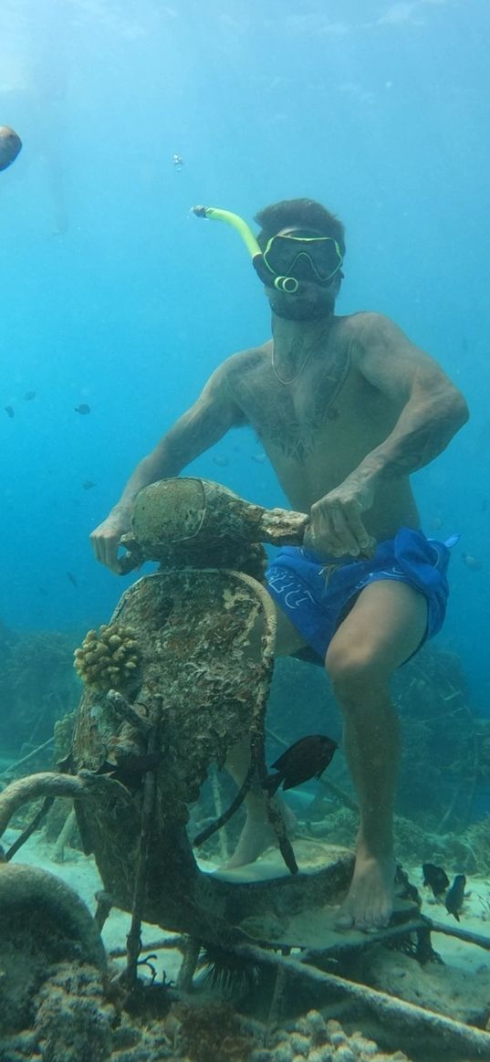 Underwater shipwreck dive site